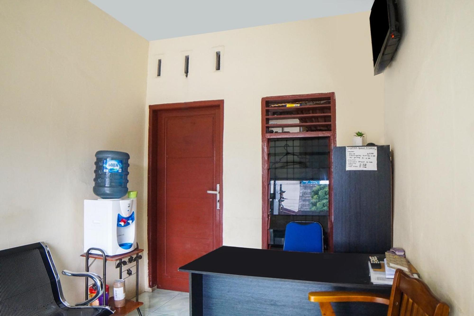 Oyo 92076 Sky Residence Cengkeh Medan Exterior photo